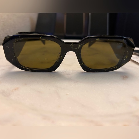 Prada Symbole Sunglasses PRICE FIRM - Picture 4 of 9